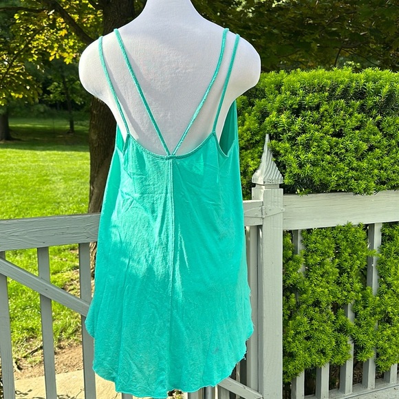 UO Flowy Top - Picture 2 of 2